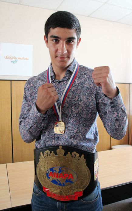 Чемпионы: быстрее, сильнее, умнее!