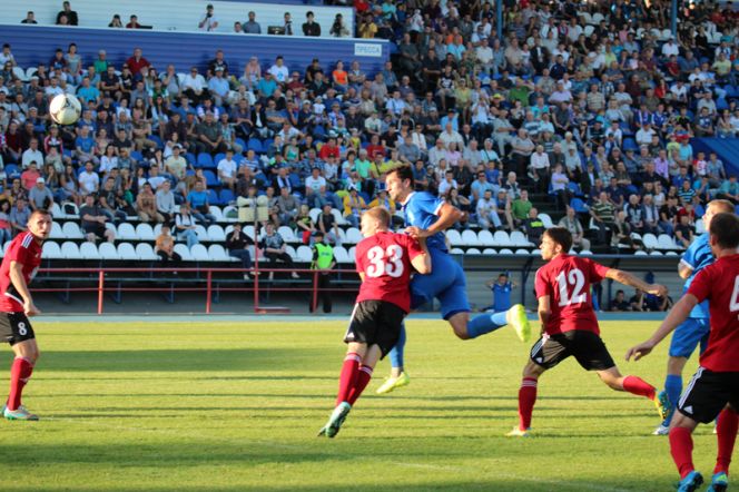 Барнаульское «Динамо» потерпело первое домашнее поражение, уступив «Чите» – 3:4 (фото).