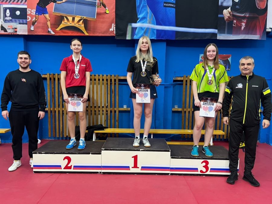 Марафон тенниса. В Барнауле провели три юношеских турнира краевого статуса 