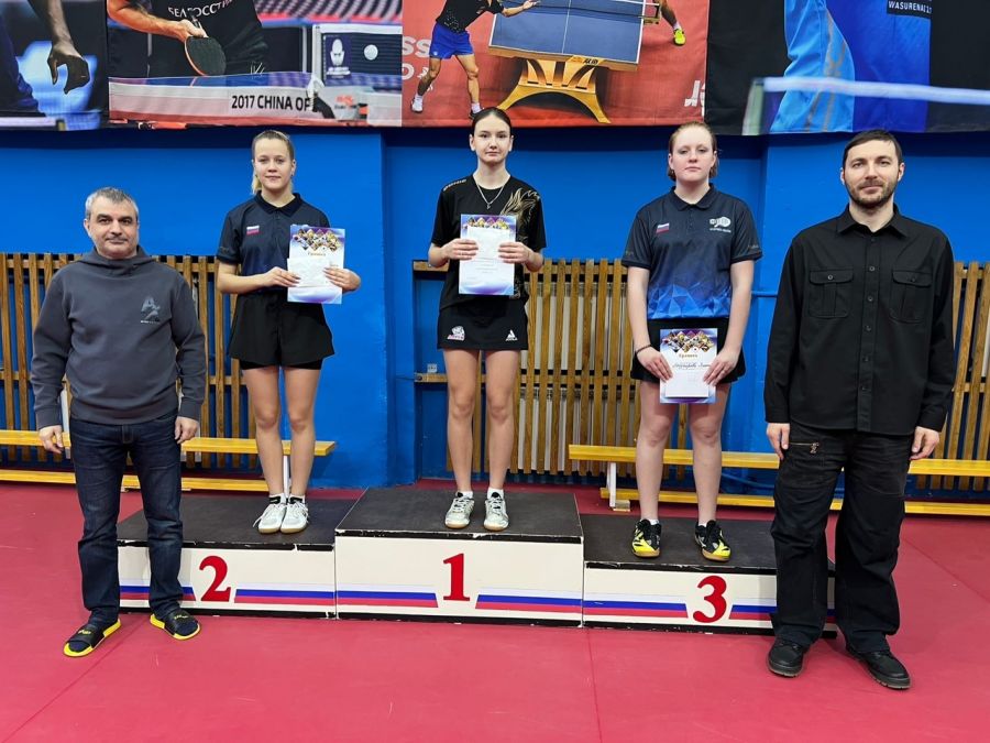 Марафон тенниса. В Барнауле провели три юношеских турнира краевого статуса 