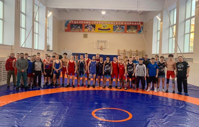 В КСШОР провели учебно-тренировочное занятие и мастер-класс