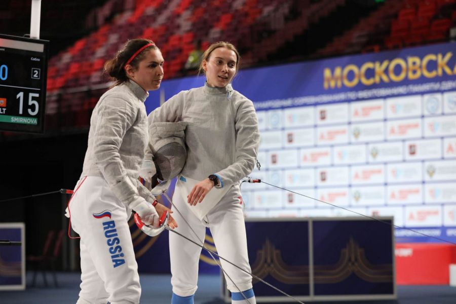 На стадии 1/16 финала Анна Смирнова выбила из борьбы двукратную олимпийскую чемпионку Софию Позднякову. Фото: Федерация фехтования России