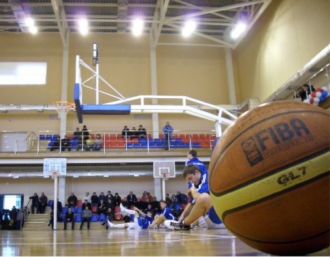 Барнаульские баскетболисты принимают на своей площадке "КАМиТ-Университет"