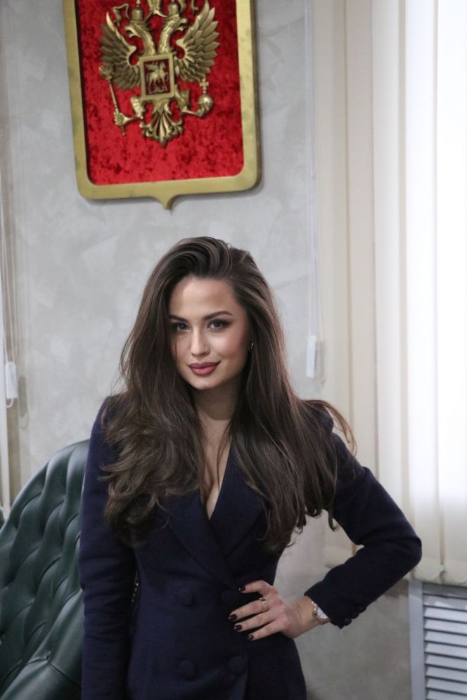 Медиаменеджер ХК "Динамо-Алтай" Алина Панфилова стала лауреатом премии "Золотое перо России"