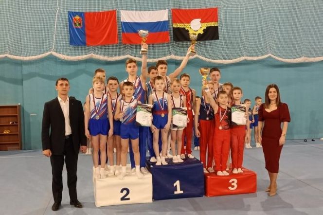 Алтайские гимнасты успешно выступили на соревнованиях «Кузбасская весна»