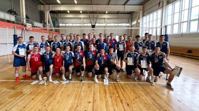 Мужская команда АлтГПУ стала победителем волейбольных соревнований краевой Универсиады