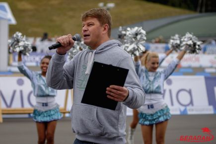 Сергей Тарасов победил в масс-старте "Гонки легенд" (фото).