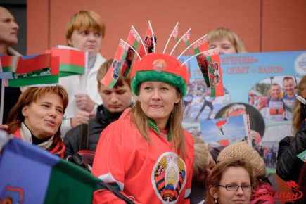 Сергей Тарасов победил в масс-старте "Гонки легенд" (фото).