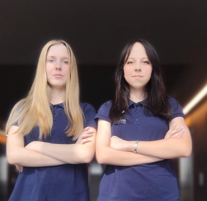 Олеся Векленко (слева) и Алина Дериглазова готовы к дебюту в турнирах ЮФЛ-девушки