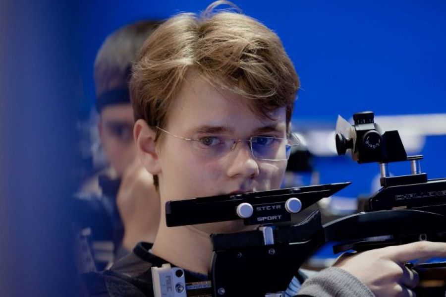 Алексей Бобровский - чемпион края среди мужчин по стрельбе из пневматической винтовки. Фото: Стрелковый союз России