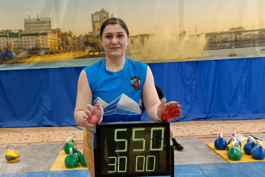 Твёрдая рука. Гиревики-ветераны региона успешно выступили на турнире в Чебоксарах 