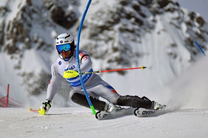 Семён Ефимов второй сезон подряд становится лучшим в общем зачете Кубка России в слаломе. Фото: ФГСР