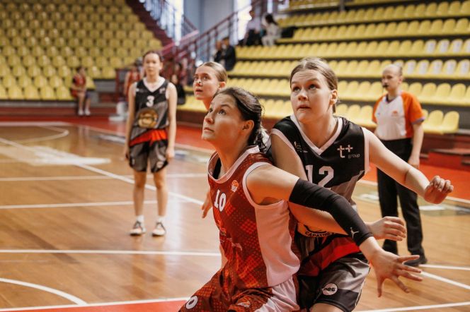 Фрагменты матча Благовещенка - Абакан. Фото: ШБЛ "КЭС-Баскет"