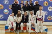 На чемпионате Сибири в Новосибирске алтайские каратисты завоевали девять путёвок на чемпионат России 