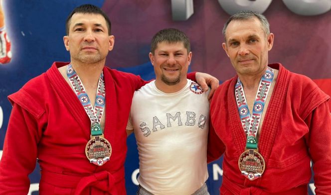 Слева направо: Владислав Смольянов, Павел Теренин, Олег Чашков