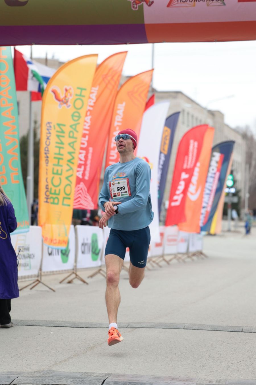 На финише полумарафона Дмитрий Сморода. Фото: mysport.photo