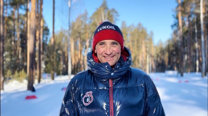 Артемий Гельманов: «Девчонки очень быстро садятся на шею». Интервью с барнаульцем, тренирующим юниорскую сборную России