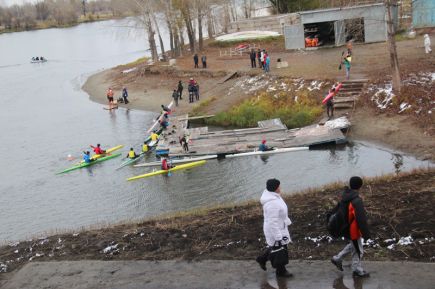 Укрепили берег