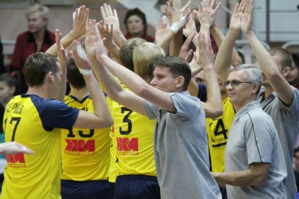 В первом домашнем матче сезона "Университет" обыграл челябинское "Торпедо" - 3:1.