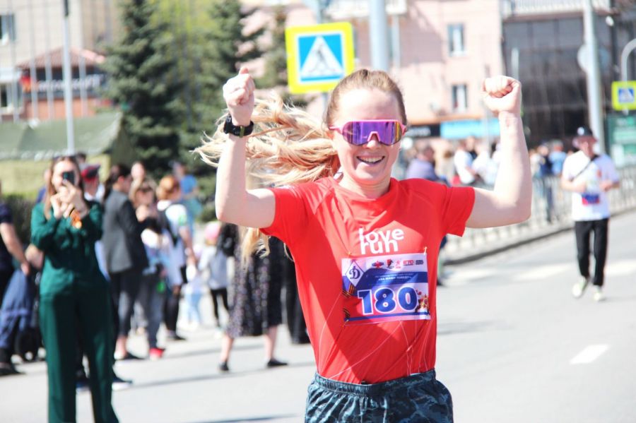 Победные эмоции Марии Костиной. Фото: Виталий Дворянкин/ "Алтайский спорт"