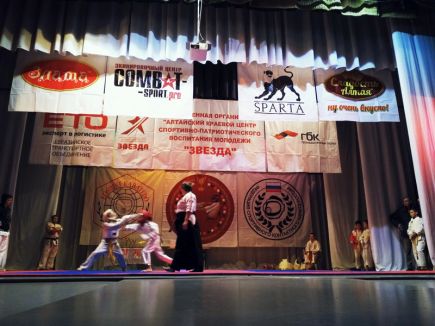 Команда спортклуба «ВолНаз» – победитель «Кубка Рубцовска – 2016» по спортивному контактному каратэ.