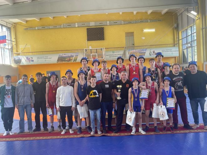 В Бийске завершился турнир по греко-римской борьбе (юноши до 16 лет) XLIV краевой спартакиады спортшкол 