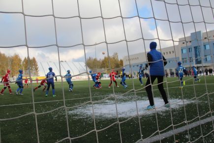 Победой команды "Алтай-2004» завершился в Барнауле первый региональный турнир памяти Геннадия Смертина