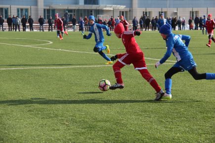 Победой команды "Алтай-2004» завершился в Барнауле первый региональный турнир памяти Геннадия Смертина