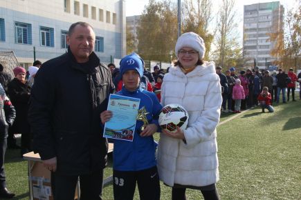 Победой команды "Алтай-2004» завершился в Барнауле первый региональный турнир памяти Геннадия Смертина