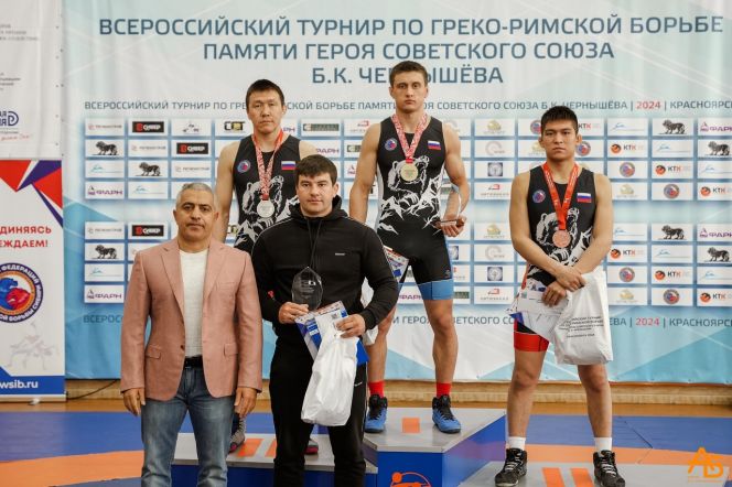 Алтайские борцы-классики завоевали пять медалей на Всероссийском турнире памяти Бориса Чернышева