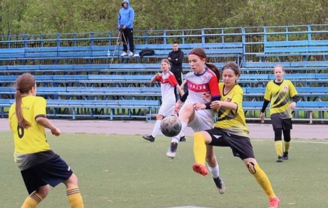 В одном мяче от медалей. Команда девочек «Алтай» СШОР Смертина на первенстве Сибири до 15 лет в Железногорске стала четвёртой