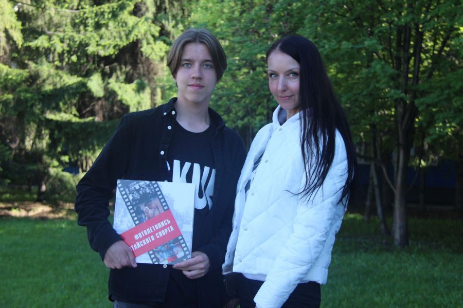 Михаил Шиляев с мамой - Еленой Владимировной. Фото: Виталий Дворянкин