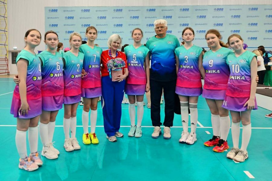 Воспитанники «Зари Алтая» стали седьмыми в финале Всероссийских соревнований среди игроков до 14 лет. Команда девушек бийской СШ №2 четырнадцатая
