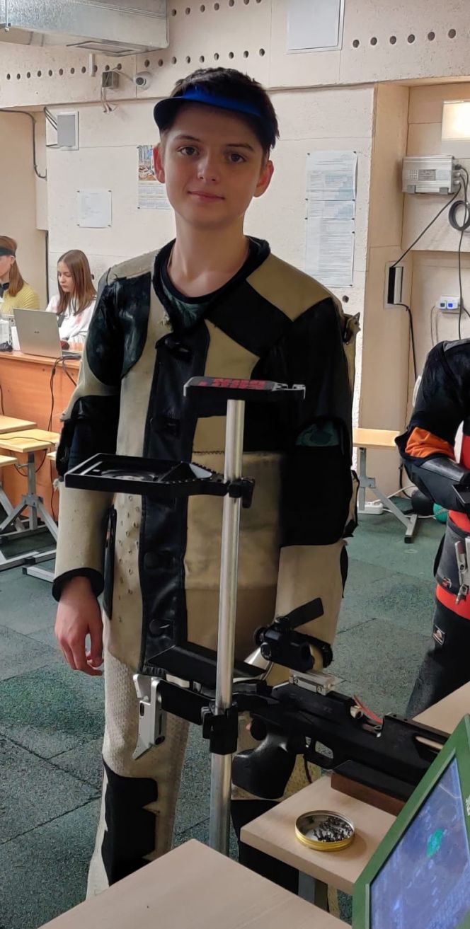 Победитель первенства края U21 в стрельбе из пневматической винтовки Глеб Рындин