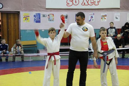 В барнаульском спортклубе "Метелица" состоялось первенство Алтайского края. 