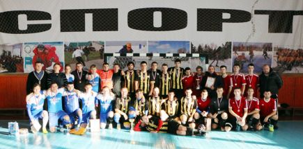В селе Завьялово состоялся краевой турнир по мини-футболу памяти тренеров Юрия Меняйло и Анатолия Говорухи.