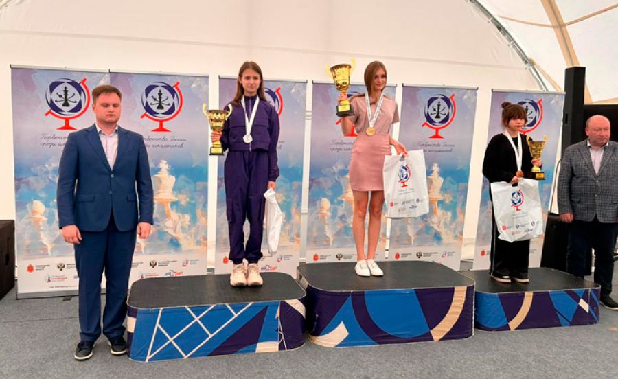 Владимир Юсупходжаев – победитель первенства России среди школьников. У Полины Борисовой серебро