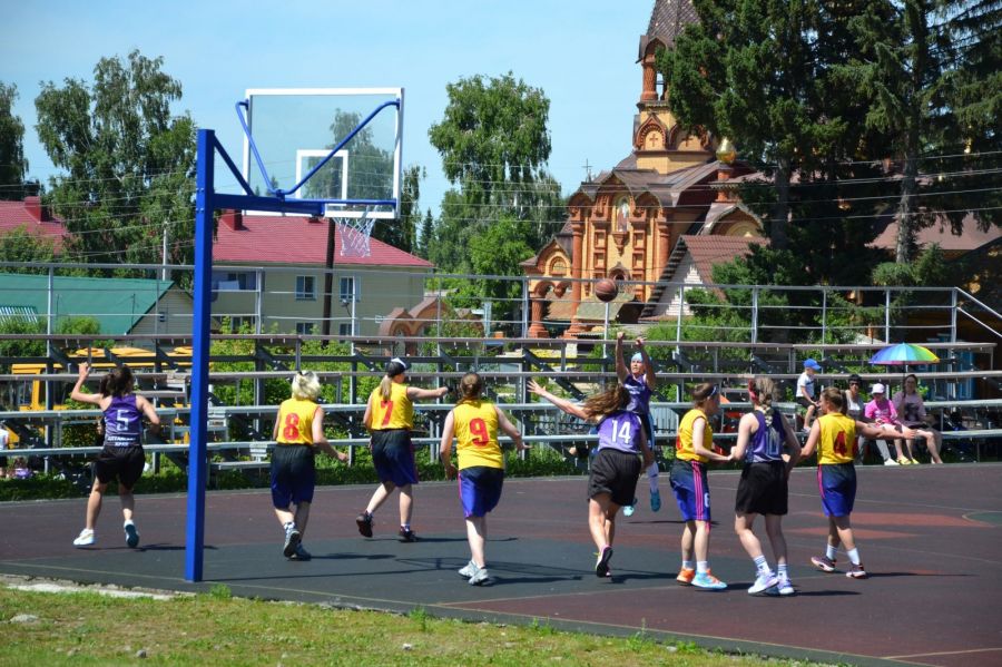 Главный кубок олимпиады сельских спортсменов Бийского района спустя долгие годы поменял хозяина