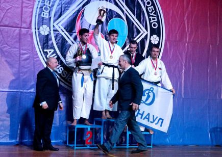 Алтайские спортсмены - победители и призёры чемпионата и первенства России, международных и всероссийских соревнований по кобудо.  