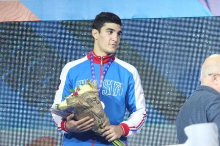 Владимир Узунян завоевал серебряную медаль молодёжного чемпионата мира.