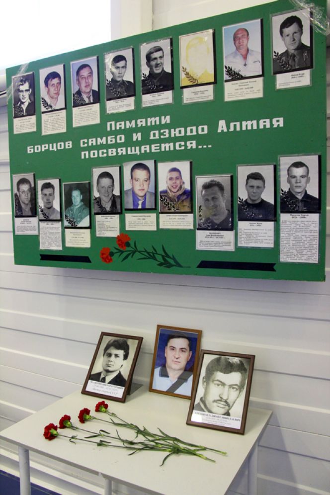 Спортсмены из 16 регионов приняли участие во Всероссийских соревнованиях, посвящённых памяти борцов Алтайского края.