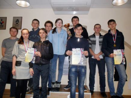 Победителем студенческого первенства края по шахматам стала команда АлтГТУ.