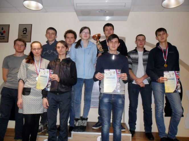 Победителем студенческого первенства края по шахматам стала команда АлтГТУ.