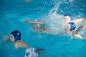 В бассейне велнесс-клуба «Магис-Спорт» прошло первенство Сибири по водному поло среди детско-юношеских команд (фото).