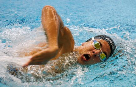 Бийский пловец Роман Жданов - лауреат премии Паралимпийского комитета России "Возвращение в жизнь". 