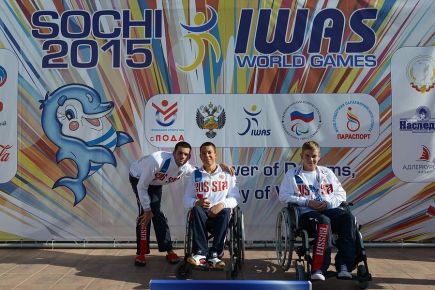 Бийский пловец Роман Жданов - лауреат премии Паралимпийского комитета России "Возвращение в жизнь". 