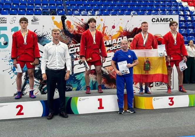 Бийский самбист Александр Шлейник завоевал бронзу XII летней Спартакиады учащихся России  