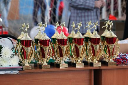 И звезда с звездою говорит 