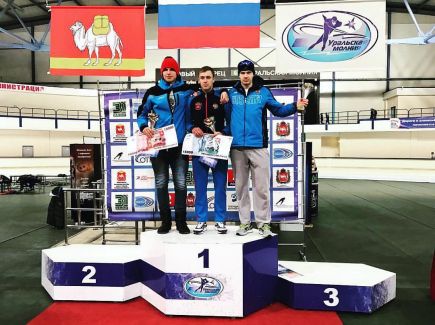 Виктор Муштаков выиграл спринтерское многоборье на третьем этапе Кубка России.