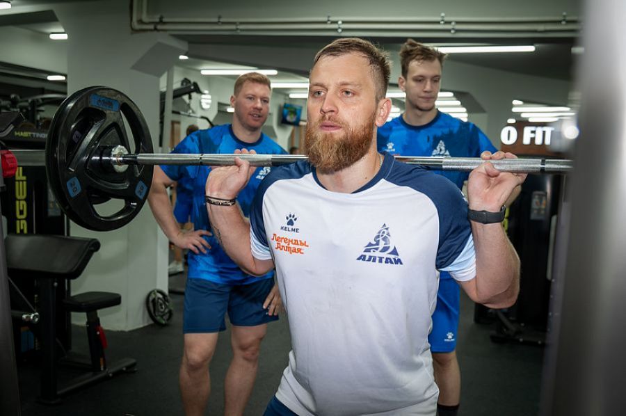 Барнаульские хоккеисты начали подготовку к сезону